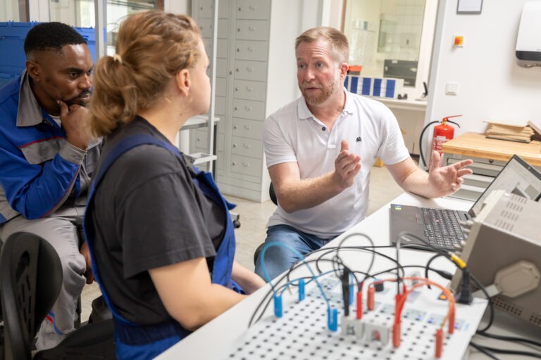 Ausbilder*in Elektrotechnik gesucht (w/m/d)